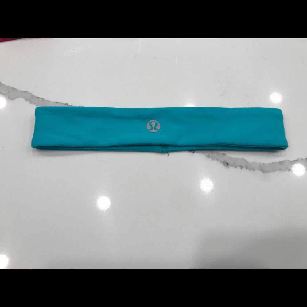 Lululemon headband with grip